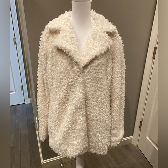 Off White fuzzy jacket - Picture 1 of 1